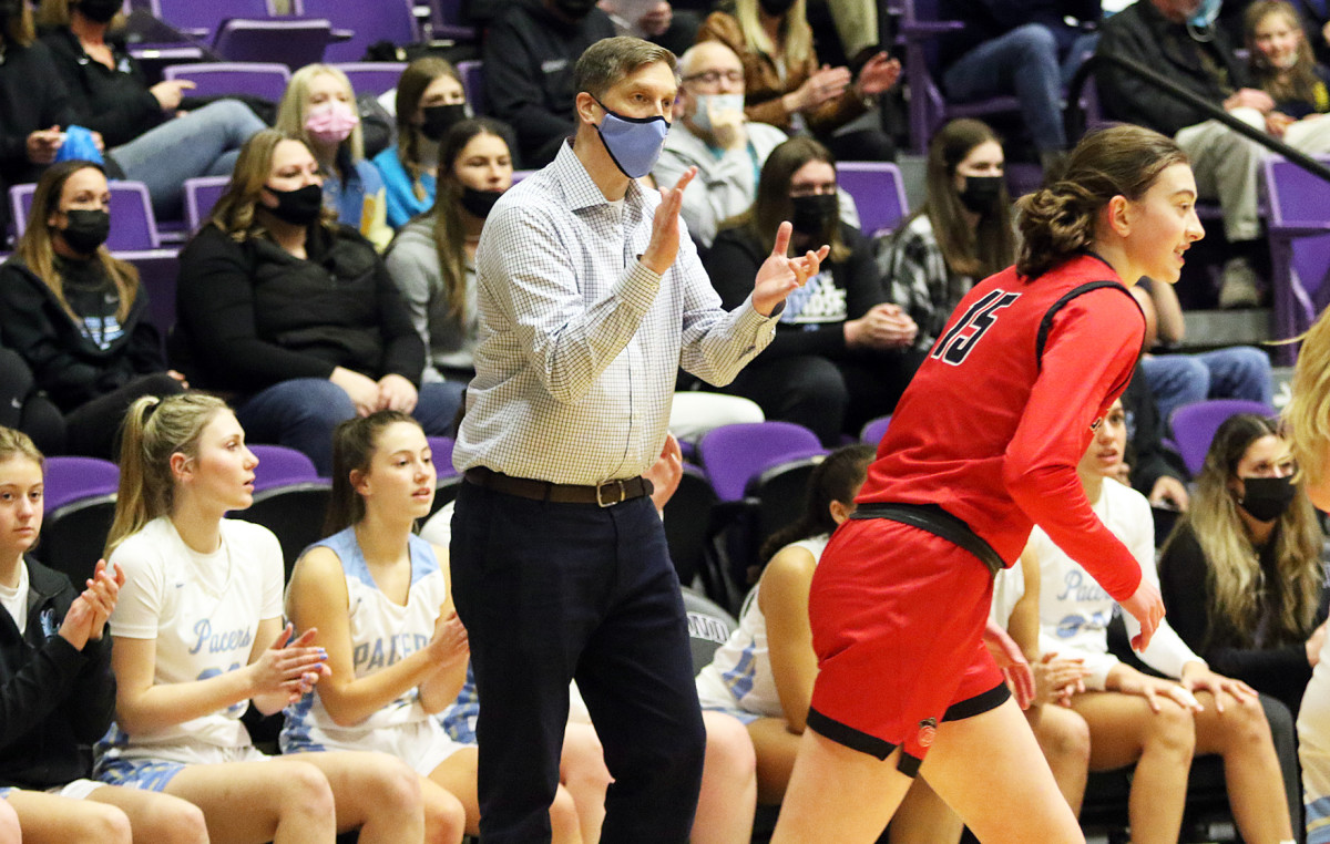 Clackamas Lakeridge girls basketball Dan Brood 19